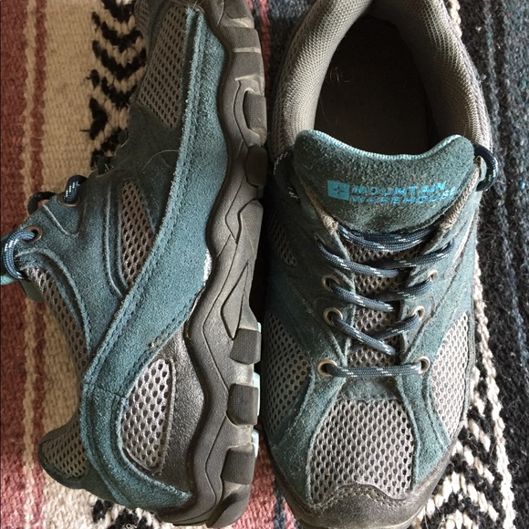 Running Shoes - Picture 4 of 4